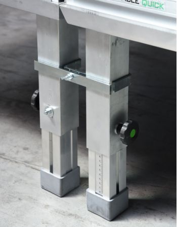 Pièce de liaison pour praticable de scène Quick