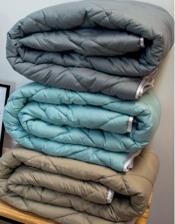 Couette ignifugée en fibres recyclées 250 g/m² - coloris